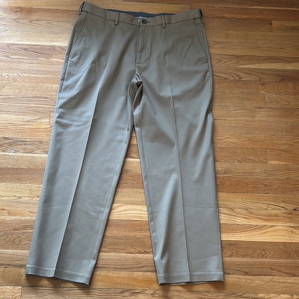 Haggar Tan Chinos Classic Style